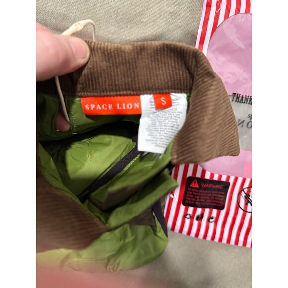 Space Lion Quilted Autumn/Winter Dog Jacket W/ Corduroy Collar & Pockets - Picture 4 of 6